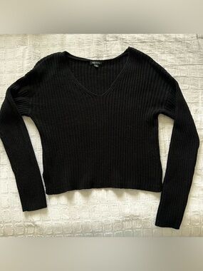 Wild Fable Black Cropped
Sweater